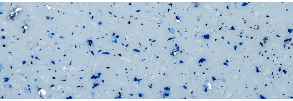 Saba Glasfaserpool – klares blaues Wasser, blau gesprenkelte Oberfläche Saba Glasfaserpool – klares blaues Wasser, blau gesprenkelte Oberfläche