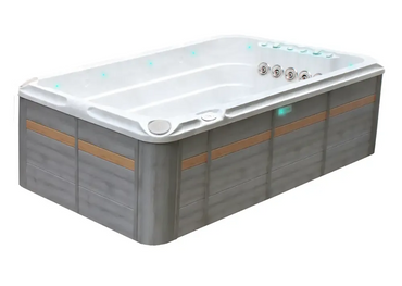 Modern PassionSpa Activity 1 Deep Swim Spa med vit insida, grå träpaneler, tan ränder och LED-belysning