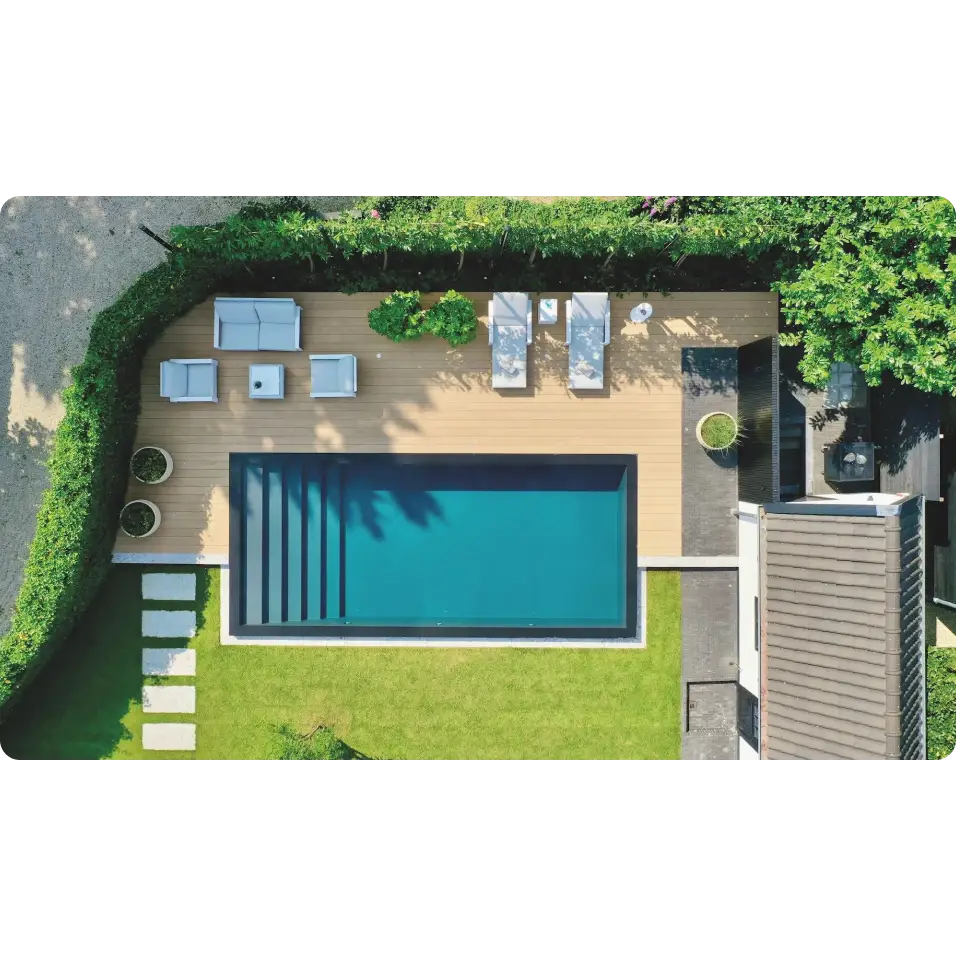 Ovanmark PP pool med 20mm skimmer, rektangulär med klart blått vatten