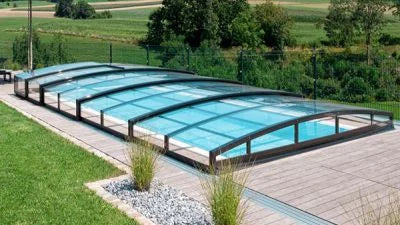Niedrige Poolüberdachung Spezial