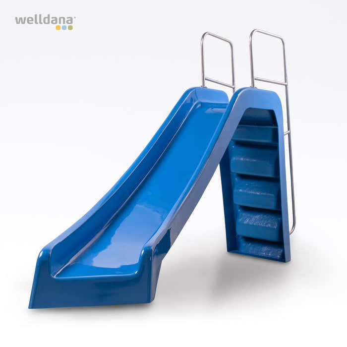 Poolspielzeug und Wasserfälle