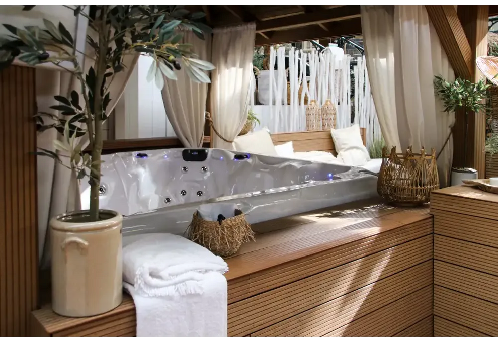 PassionSpa Admire Whirlpool – weißer Innenraum, blaue LED-Beleuchtung, schwarzes Paneel