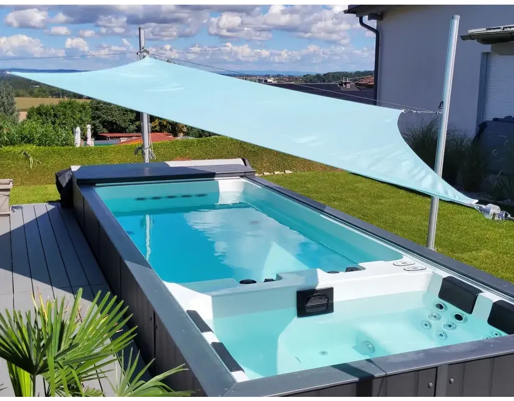 PassionSpa Balance Swim-Spa – Sport Collection, hellblaue Stoffmarkise