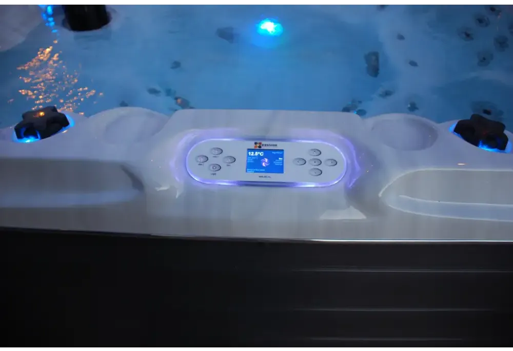 PassionSpa Desire Whirlpool – Signature Collection, Bedienfeld, blaue LED-Beleuchtung, Temperaturanzeige
