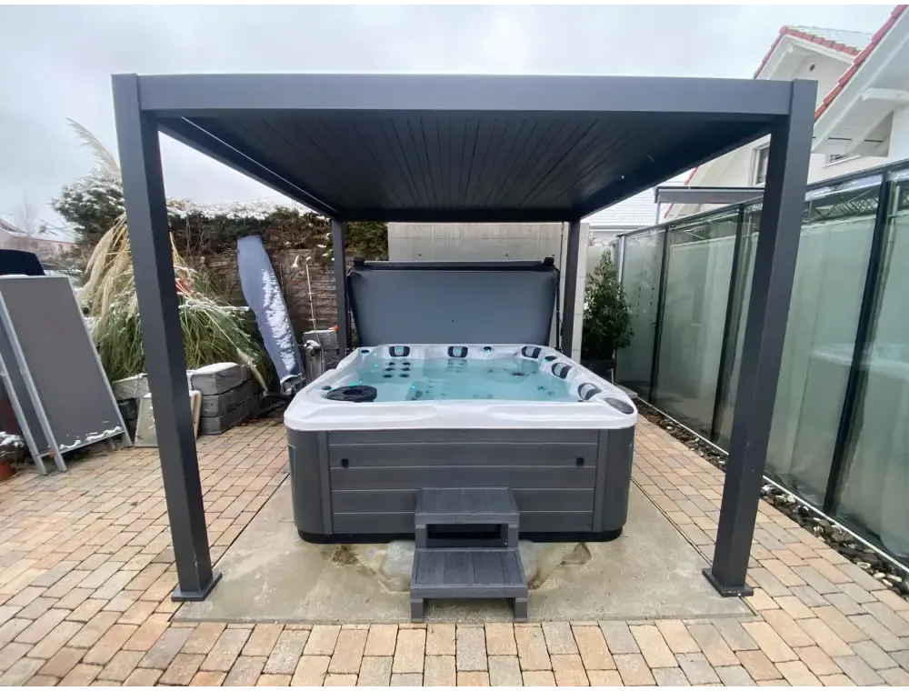 PassionSpa Devotion Whirlpool – graue Ausführung, modernes Design, Pergola