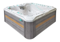 PassionSpa Felicity Mighty Wave Whirlpool – modernes Design, weiße Ausführung, graue Holzpaneele, bernsteinfarbener Akzent