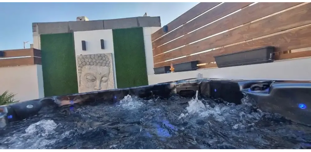 PassionSpa Relax Whirlpool – Pure Collection, schwarze Ausführung, blaue LED-Beleuchtung, sprudelndes Wasser