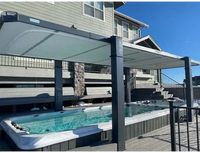 PassionSpa Vitality – moderne graue Pergola mit lichtdurchlässigen Dachpaneelen