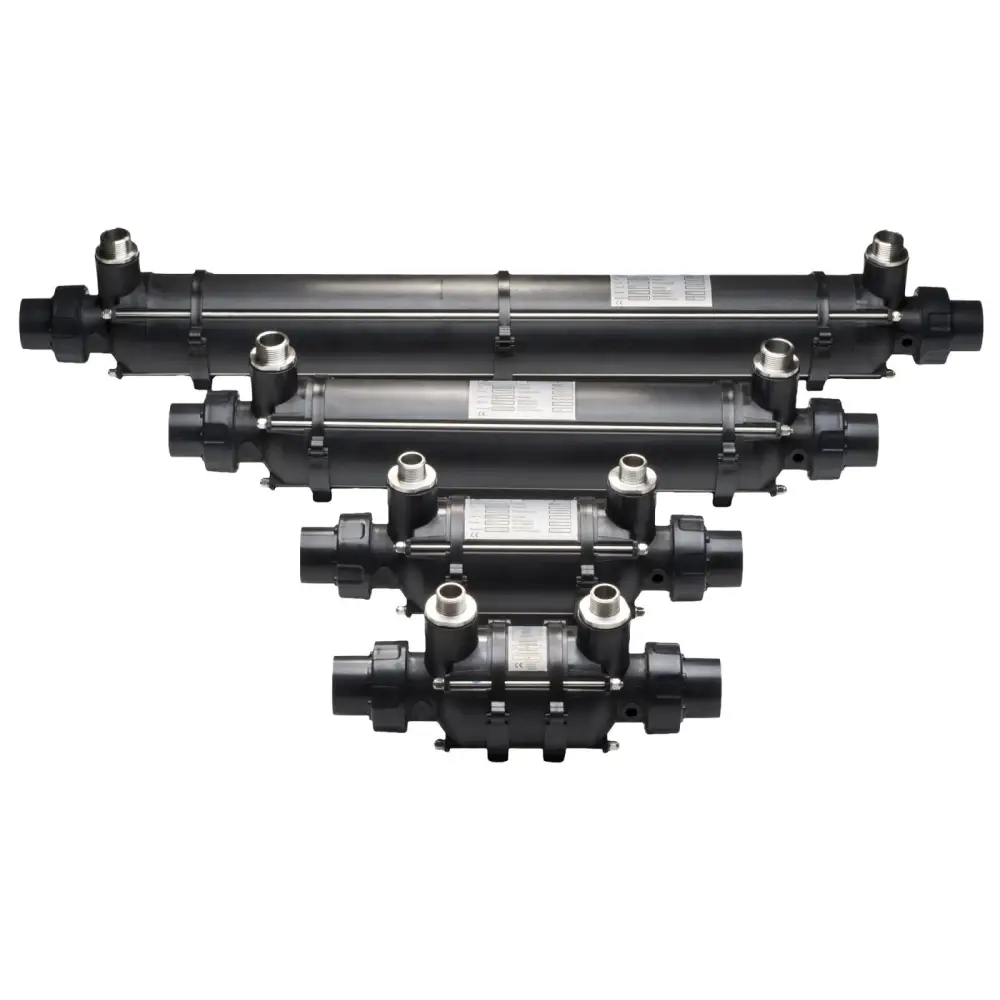 Svart plast värmeväxlare med gängade kopplingar i rostfritt stål