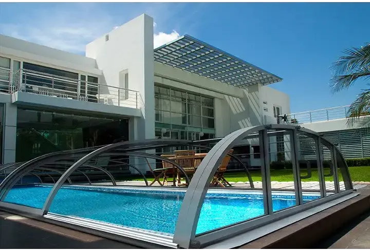 Pooltak Dallas 3x6 i klarplast med silverram och transparenta paneler