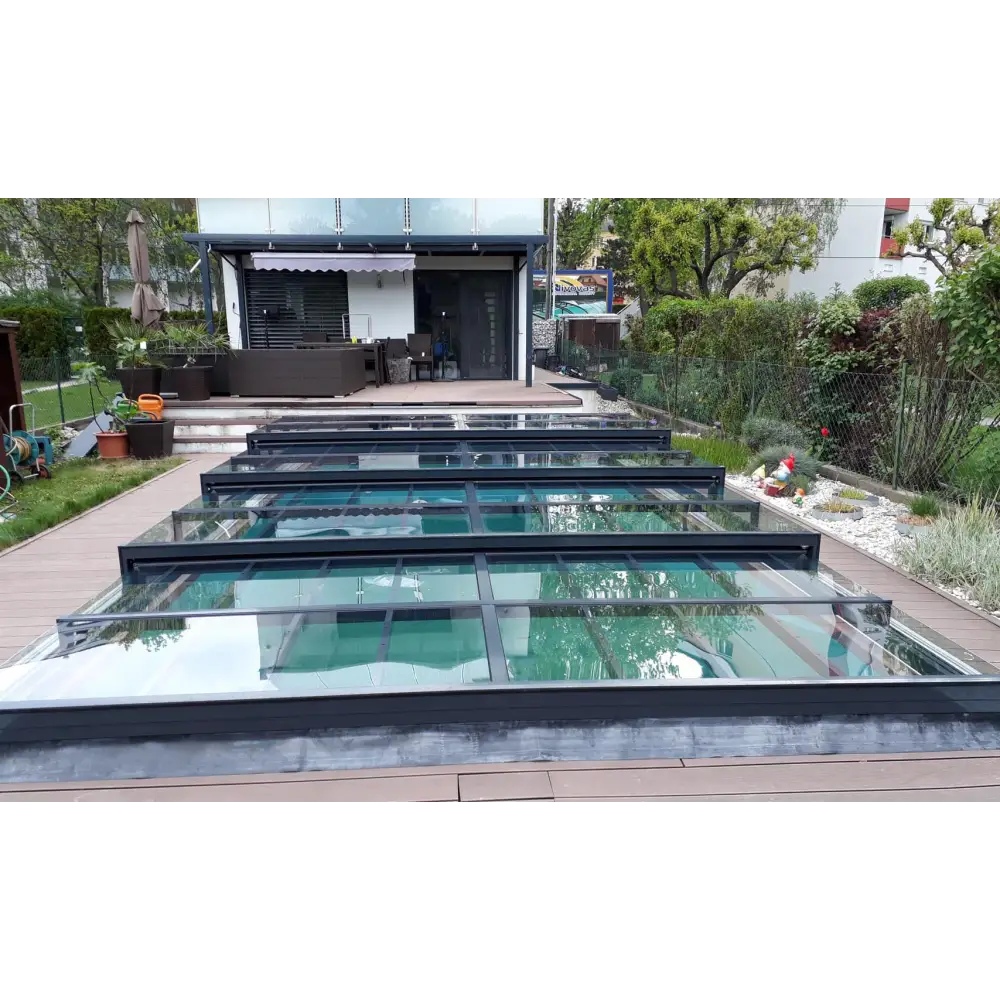 Modern Pooltak Icon med klarplast antracit och glaspaneldesign