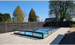 Icon Kit Poolüberdachung – modernes Design, rechteckiger Pool, transparente Abdeckung, schwarzer Rahmen