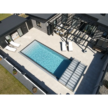 Pooltime Exclusive PP-Pool, 12 mm – 4 x 12 x 1,5 m, rechteckige Form, klares blaues Wasser, dunkelgraue geflieste Treppe, Pool und Poolüberdachung kaufen