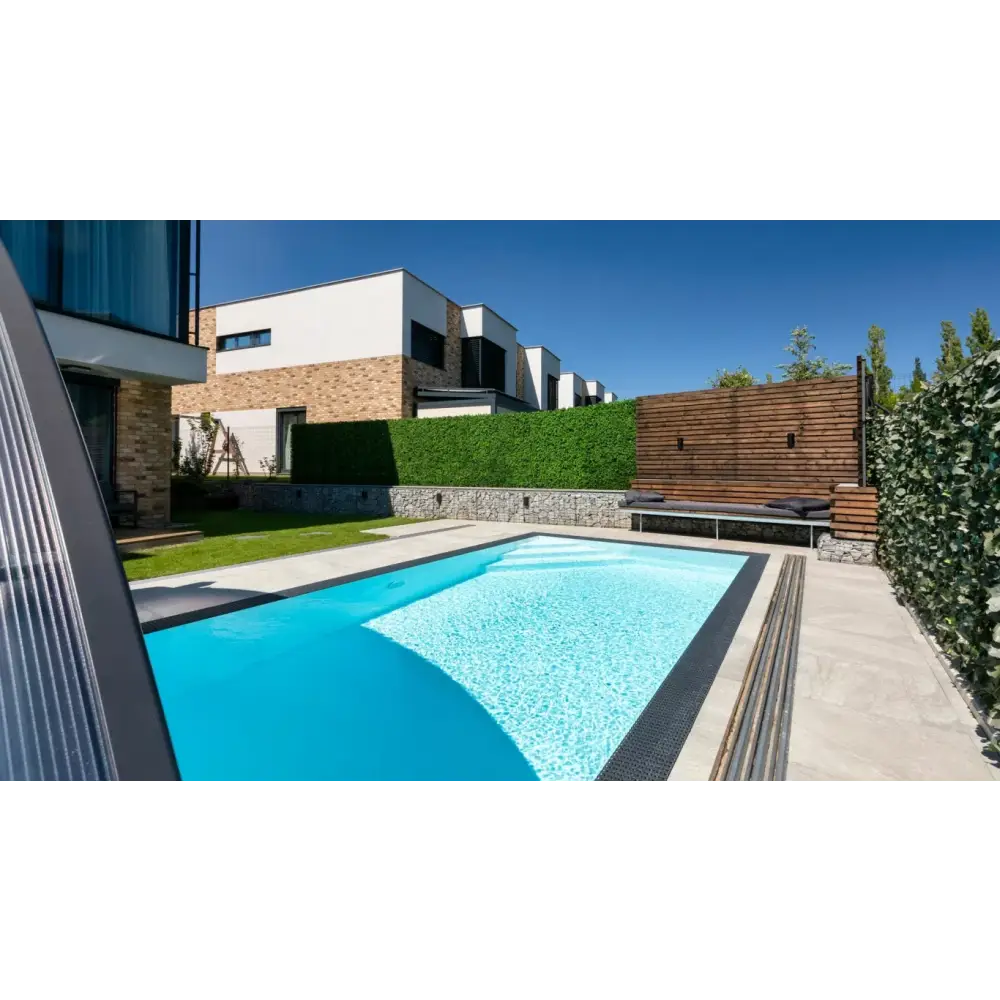 Poolpaket Qbig Overflow med turkost vatten och svart ram